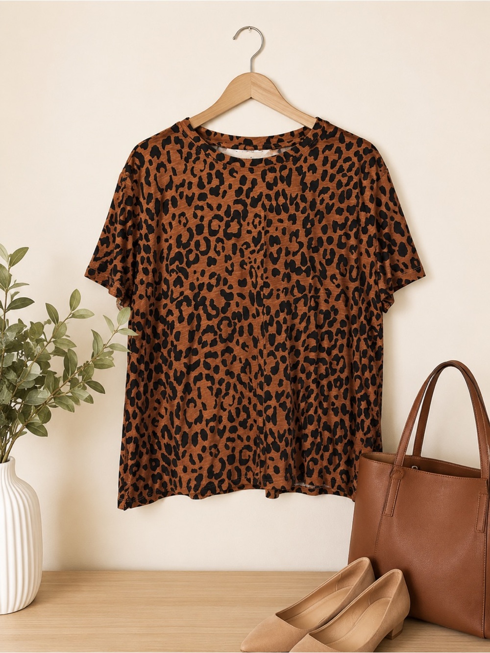 Denim 24/7 Brown and Black Leopard Print Short Sleeve Tee